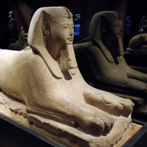 scultura della sfinge egizia