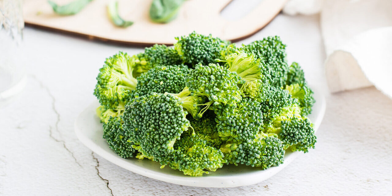 Cucina InSalute con il farmacista: salva il gambo dei broccoli per condire la pasta