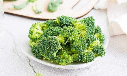 Cucina InSalute con il farmacista: salva il gambo dei broccoli per condire la pasta